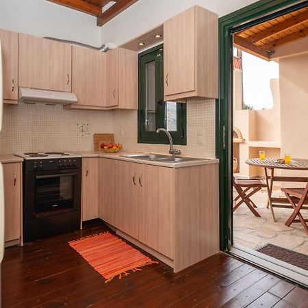 Orne Ornus Traditional House מראה חיצוני תמונה